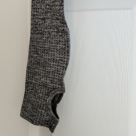 Gymshark Gray Vital Seamless Long Sleeve Crop Top - Picture 5 of 7